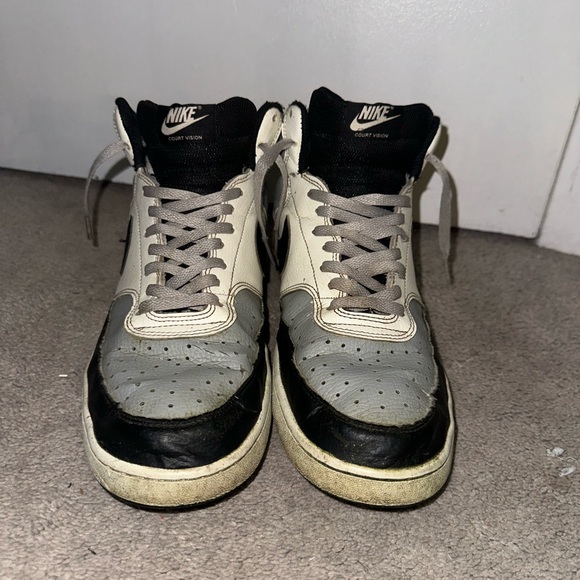 Nike Shoes - Picture 3 of 7